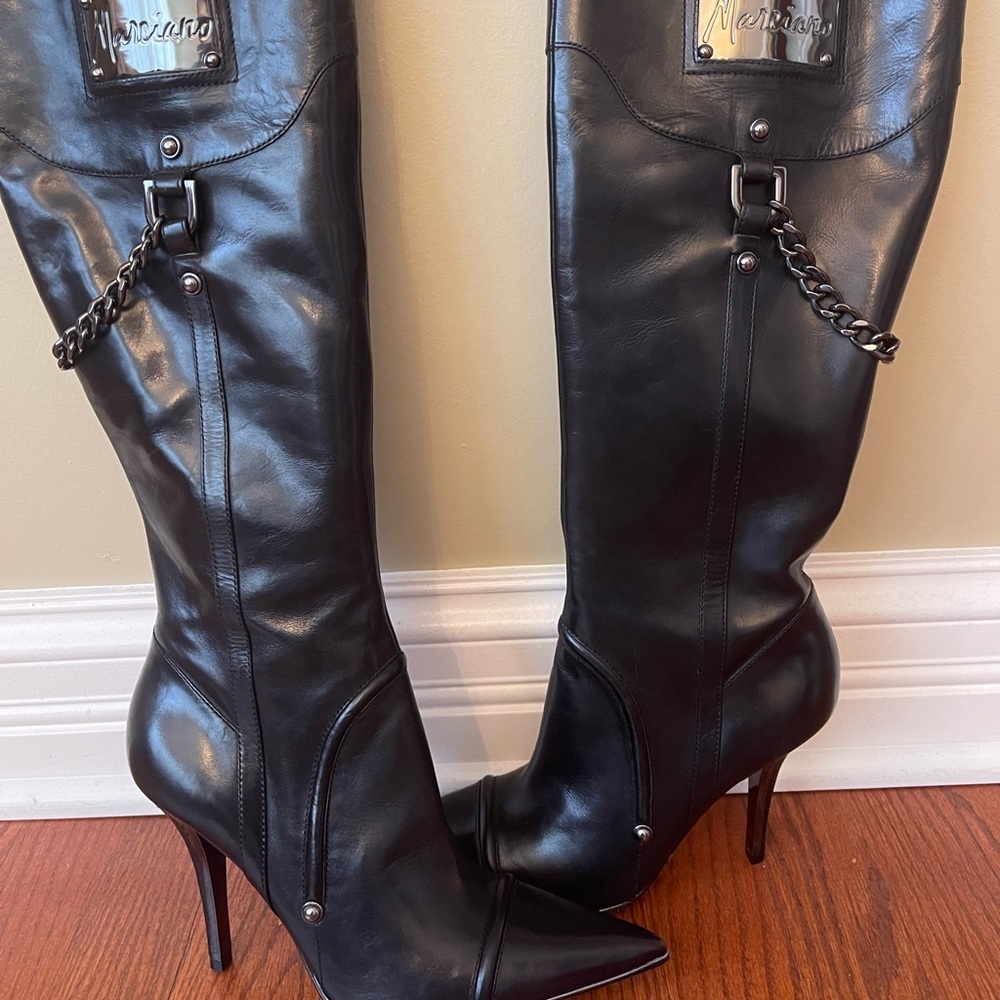 Marciano super sexy knee high black leather stiletto boots size 7
